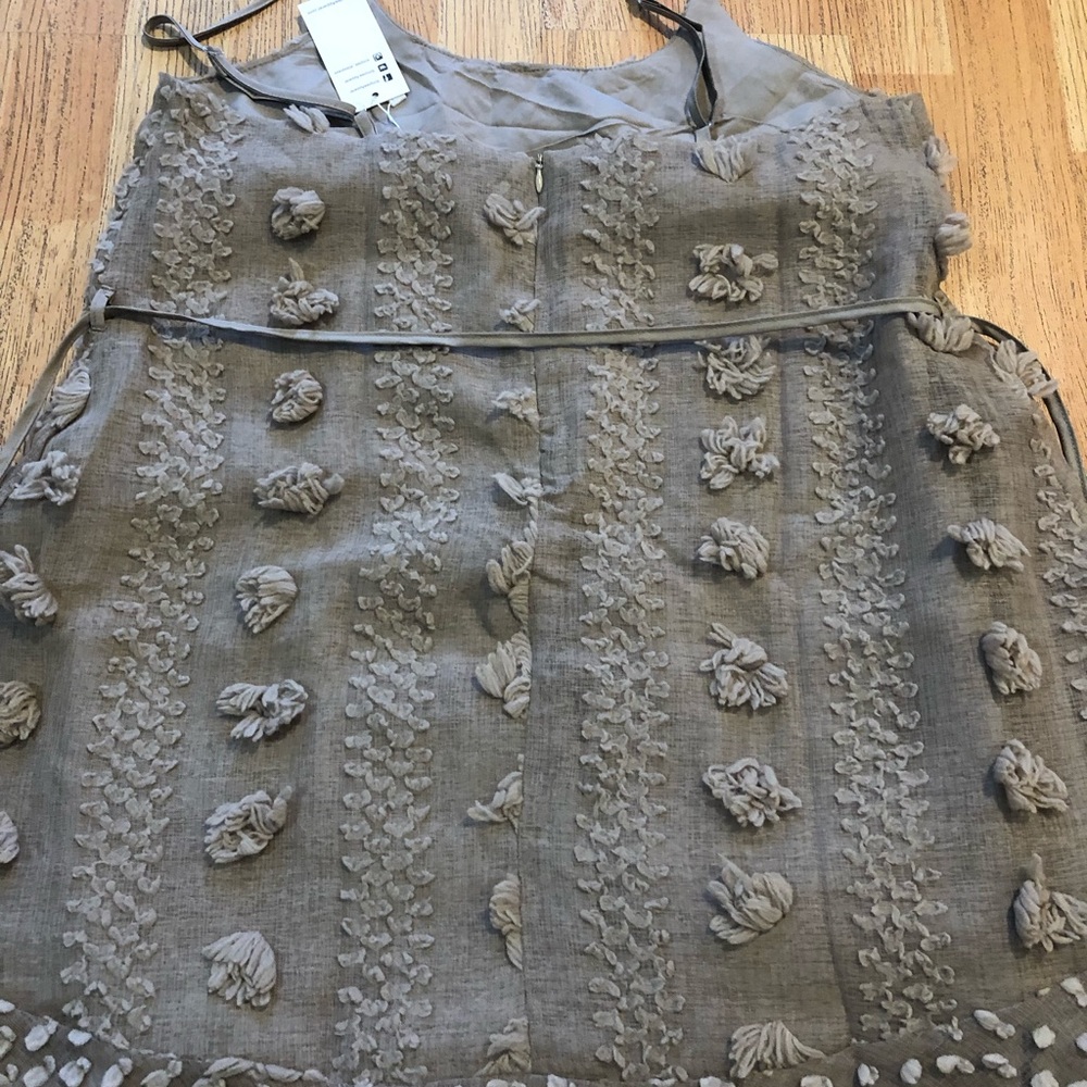 Dress - Picture 8 of 8